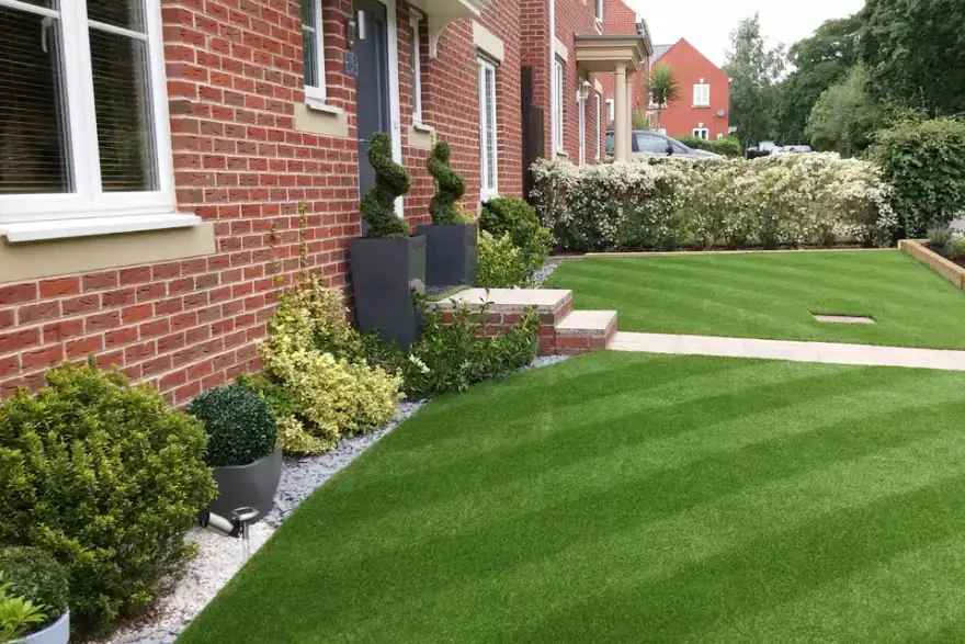 Artificial grass installation by Alpyne Grass