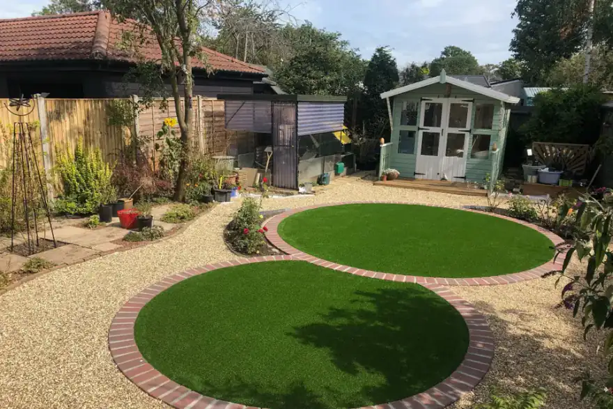 Circular-Fake-Lawn