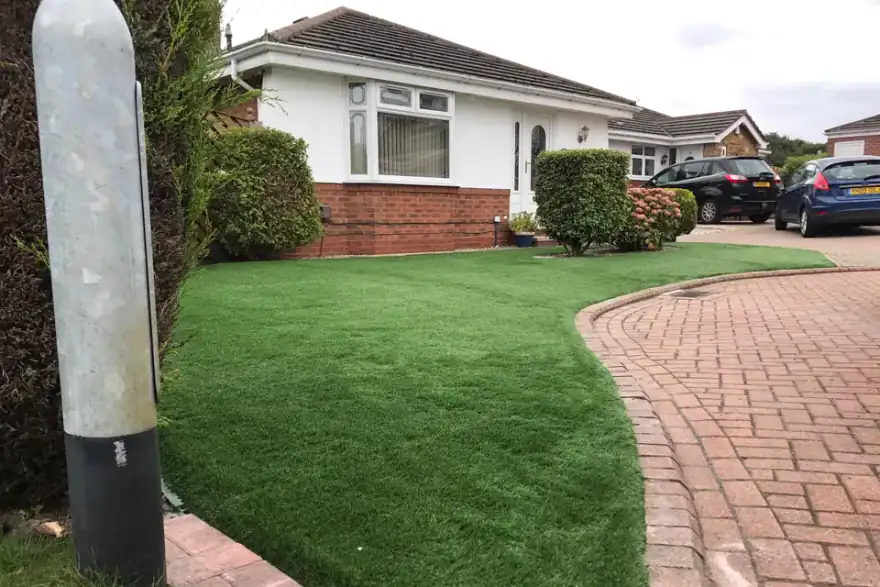 Artificial grass installation by Artificial Grasss Suppliers