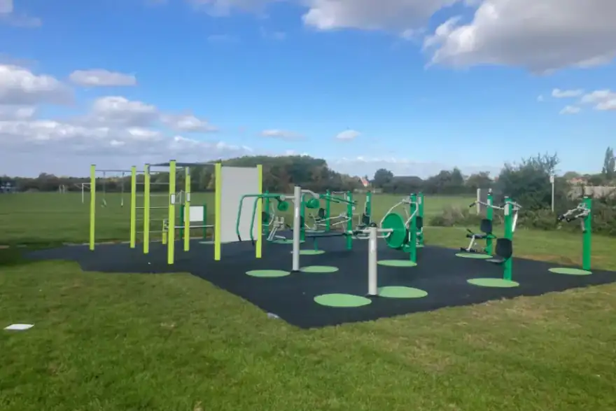 Artificial grass installation by Caloo