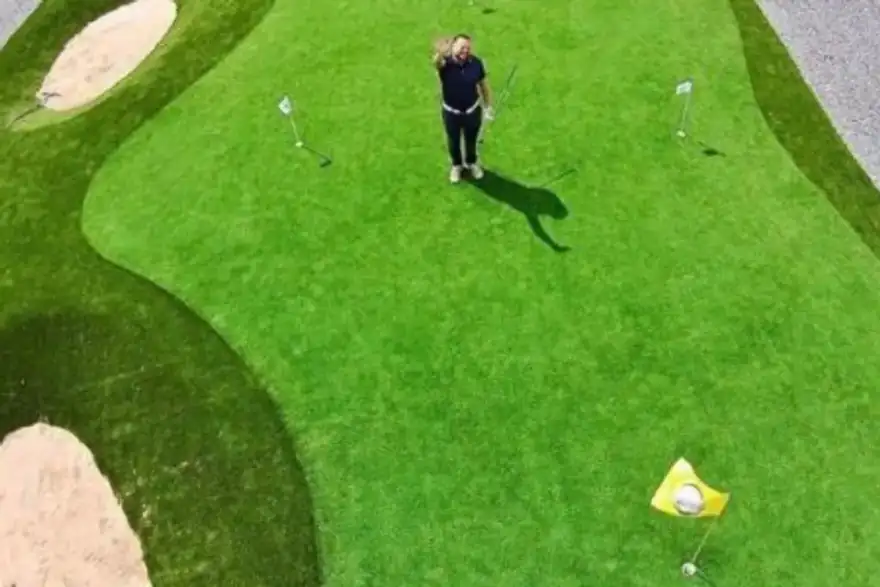 Fake Grass for putting greens – Easigrass East Riding