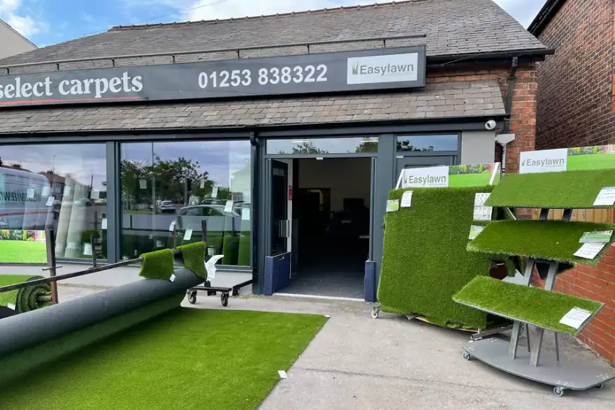 Artificial grass installation by Easylawn