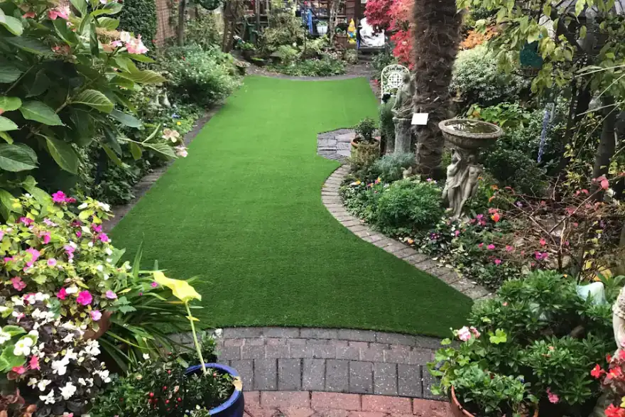 Artificial grass installation by Groupo-grass