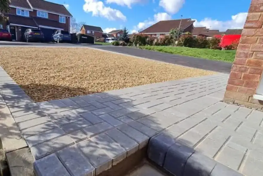 Gravel front area