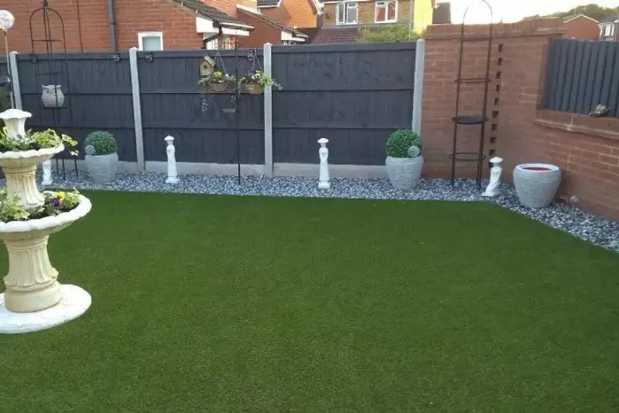 Artificial grass installation by Tiaturf Artificial Lawns