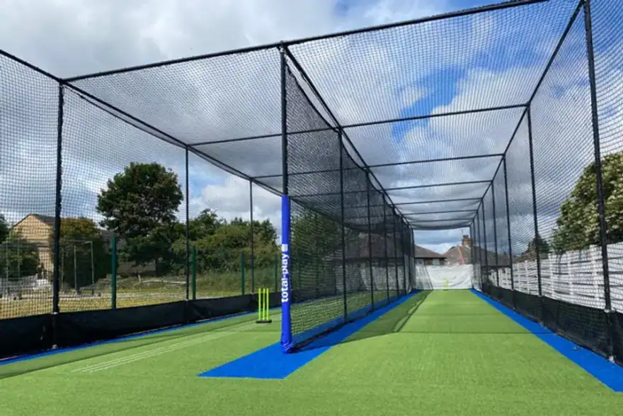 Artificial grass installation by total-play