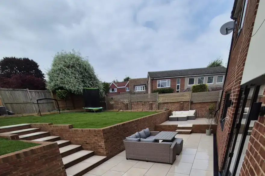 Bespoke modern garden landscape Kent