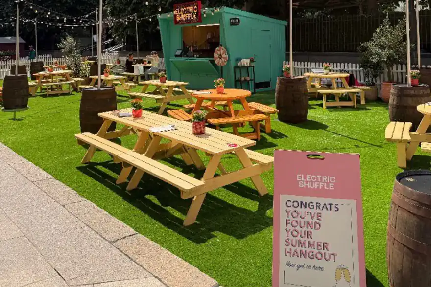 Artificial grass installation by Wolsten