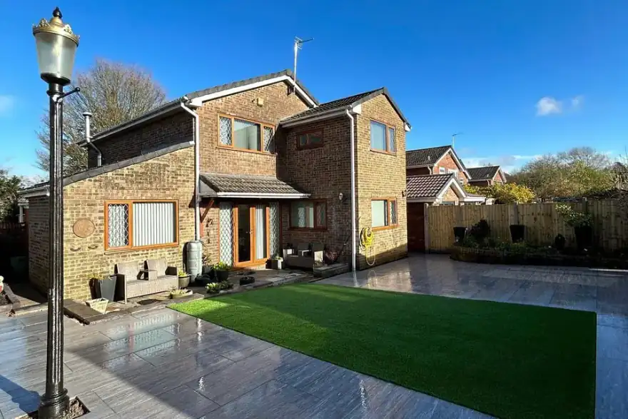 Artificial grass installation by Yate Artificial Grass - Bristol/Bath/Wiltshire